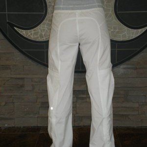 Lululemon 4 Seek the Peak pant white